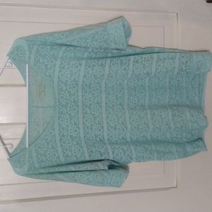 Quarter-Length Sleeve Top